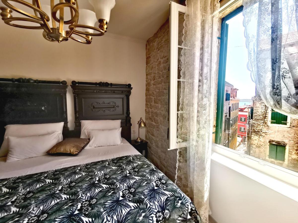 L&L Rooms Royal Šibenik Exteriör bild