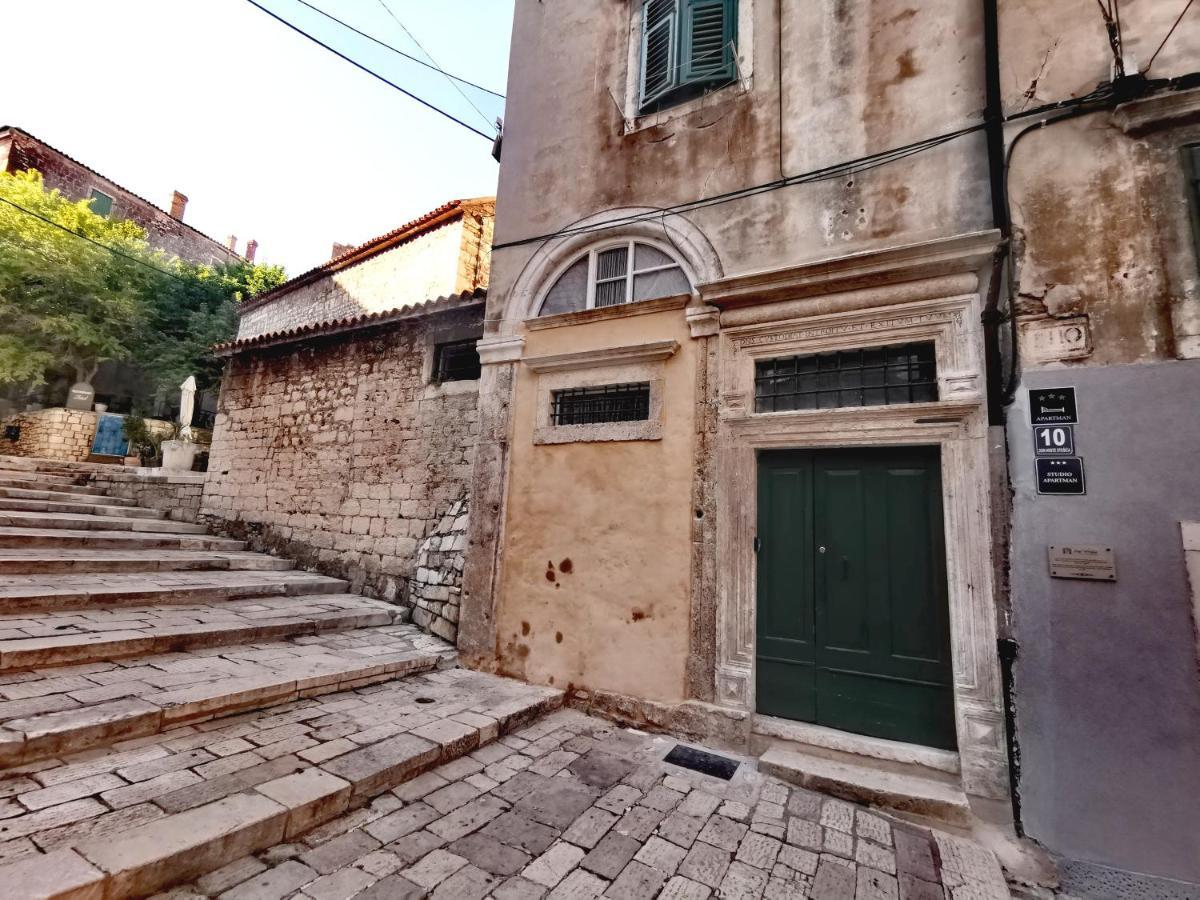 L&L Rooms Royal Šibenik Exteriör bild