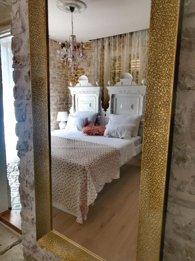 L&L Rooms Royal Šibenik Rum bild