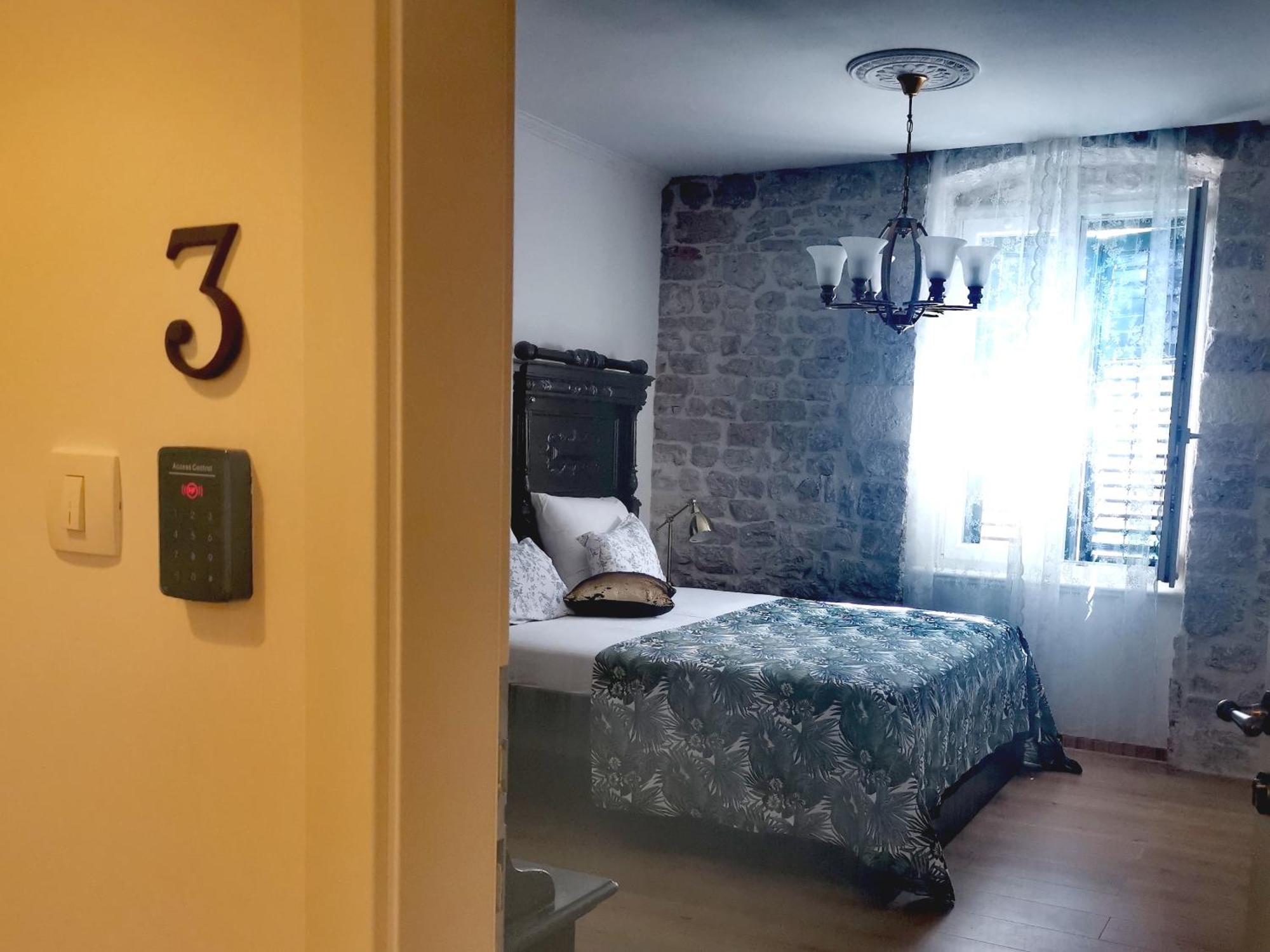 L&L Rooms Royal Šibenik Rum bild
